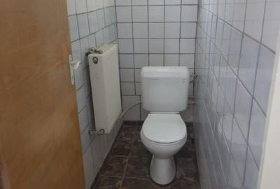 Casa tip vila mansardata, centrala si curte proprie, loc de parcare, 8min metrou - 7