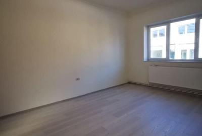 Casa Spatiu de vanzare inchiriat in Orastie, birouri firme, cabinet medical, etc. - 2