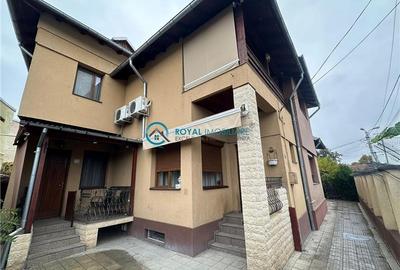 Casă individuală cu 6 camere cu Canalizare în Democrației - 25