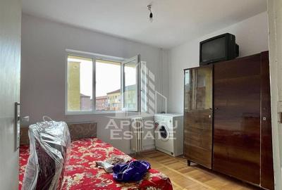 Apartament trei camere decomandat etaj intermediar - 2