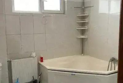 Apartament cu 3 camere decomandat în Pantelimon