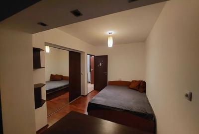 Apartament 3 camere, 55 mp, semidecomandat, ac, balcon, Aparatorii Patriei - 1