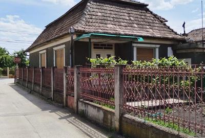 Casă cu 3 camere cu Teren 244 Mp în Central - 11