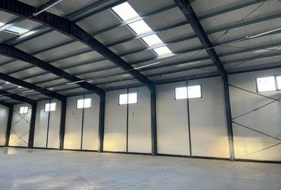 Spațiu comercial, de 600 mp, în Central - 3