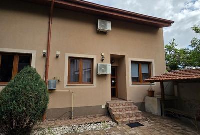 Casă cu 3 camere în Central - 1