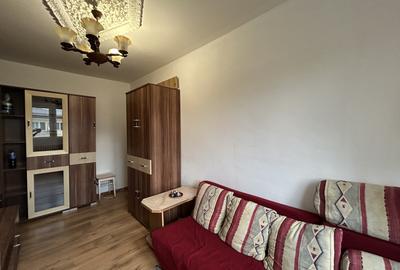 Apartament cu 2 camere nedecomandat, mobilat în P-ța Doina