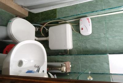 Garsonieră decomandată în Romană - 3