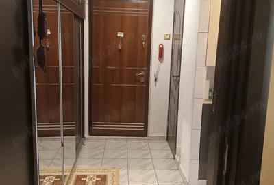Apartament cu 3 camere semidecomandat în Drumul Taberei - 8