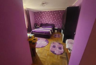 Apartament cu 3 camere decomandat în Aurel Vlaicu - 2