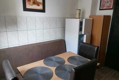 Apartament cu 3 camere decomandat, mobilat în Milcov - 1