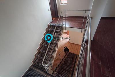 Casă individuală cu 4 camere cu Canalizare în Central - 10