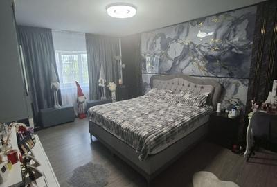 Apartament cu 3 camere decomandat în Lacu - 2