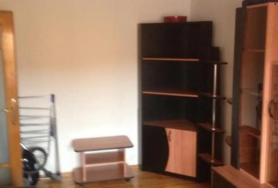 Apartament cu 2 camere decomandat în Republicii