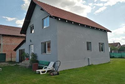 Casă cu Teren 690 Mp în Colonia Mică - 4