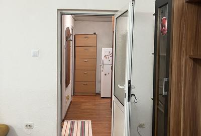 Garsonieră decomandată în Titan - 3