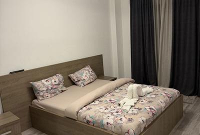 Apartament cu 3 camere decomandat în Exterior Vest