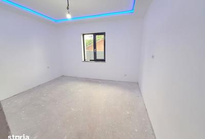Casă cu 5 camere cu Teren 413 Mp în Hemeiuș - 8