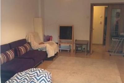 Apartament cu 3 camere semidecomandat, mobilat în Central - 2