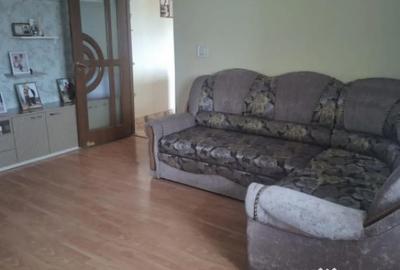 Apartament cu 2 camere semidecomandat în Malu Roșu