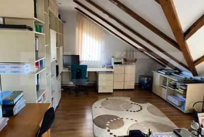 Casă cu 7 camere cu Teren 587 Mp în Valea - 4