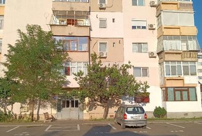 VAND GARSONIERA CU 2 CAMERE LA CLUB POLITISTI BUZAU