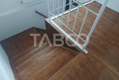 Casa in zona centrala 5 camere 2 bucatarii 3 bai curte comuna Cisnadie - 24
