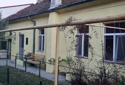Apartament cu 2 camere, mobilat în Gării - 1