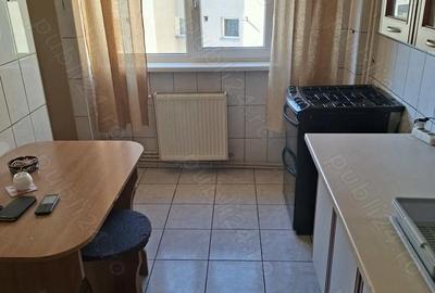 Apartament cu 3 camere decomandat în Centrul Civic - 1