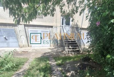 Apartament cu 3 camere decomandat în Girocului