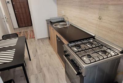 Garsonieră decomandată în Central - 4