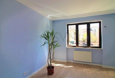 Casă individuală cu 14 camere cu Canalizare în Casin - 6