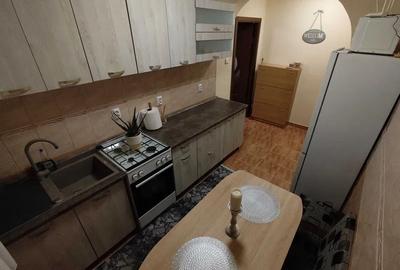 Apartament cu 2 camere decomandat, mobilat în Vasile Aaron - 7