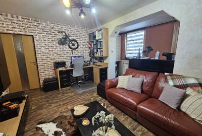 Apartament cu 3 camere decomandat în Central - 2