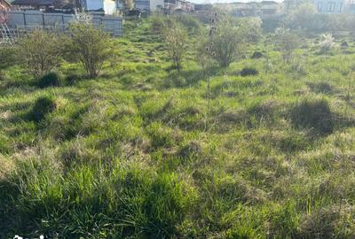 Teren de 500 mp, în Iris