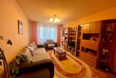 Apartament cu 4 camere decomandat în Tudor - 9