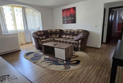Apartament cu 2 camere semidecomandat în Micro 11