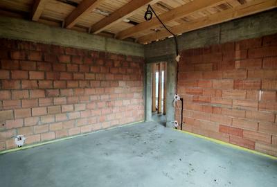 Casă individuală cu 4 camere cu Canalizare în Cristian - 12