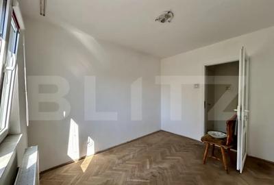 Apartament cu 3 camere decomandat în Central - 1