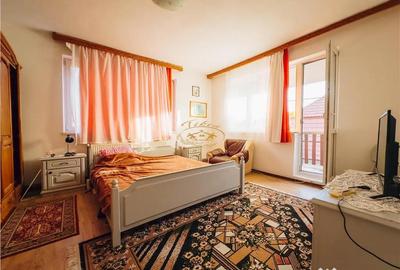 Casă cu 9 camere cu Teren 500 Mp în Praid - 10
