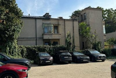 Duplex cu 7 camere cu Canalizare în Dorobanți - 2
