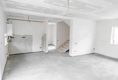 Casă cu 3 camere în Central