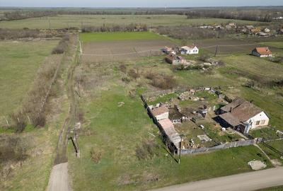 Teren intravilan de 1400 mp in Battonya - 2