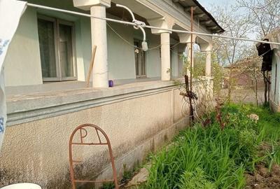 Casă cu 4 camere în Merișani - 7