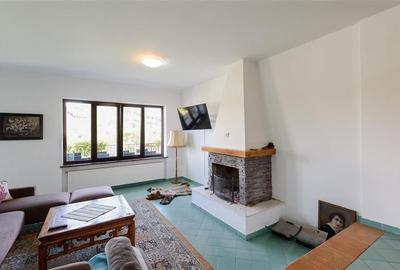 Pensiune:3 km de Castelul Bran,2.900mp teren,piscina,ciubar,teren sport,aviz ISU - 13