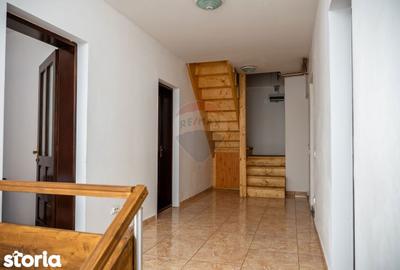 Casă cu Teren 3300 Mp în Iara - 4