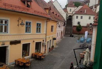 Apartament cu 3 camere decomandat în Central - 2