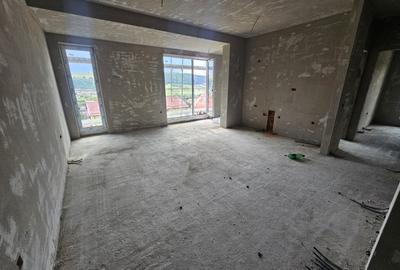 Apartament 3 camere, doua bai, orientare Sud , Baciu Regal - 1