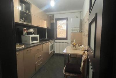 Apartament cu 3 camere decomandat în Crișan - 1
