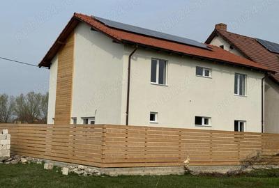 Proprietar, vand casa cu panouri fotovoltaice foarte aproape de Arad!! - 1