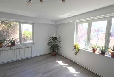Spațiu comercial, de 82 mp, în Central - 3